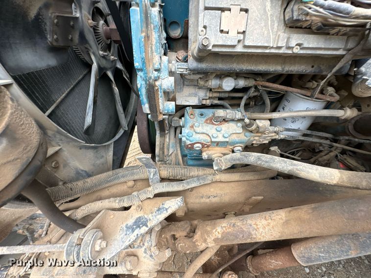 image for item LG9154 2001 International 4900 dump truck