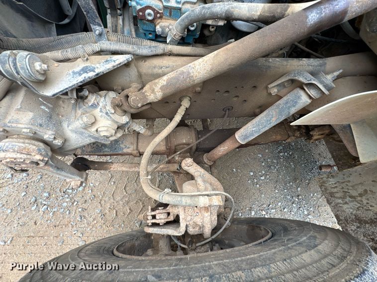 image for item LG9154 2001 International 4900 dump truck