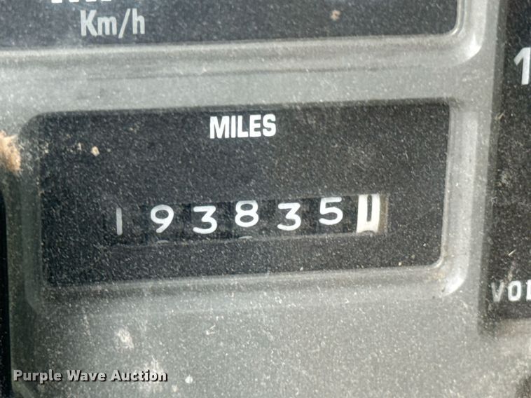 image for item LG9155 1999 International 4900 dump truck