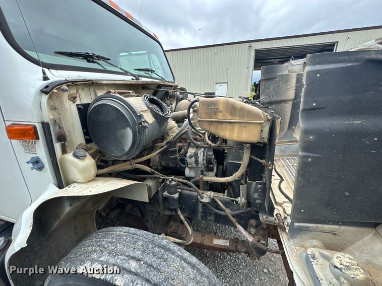 image for item LG9155 1999 International 4900 dump truck