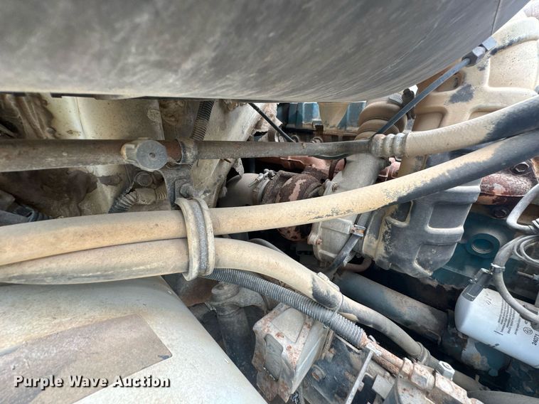 image for item LG9155 1999 International 4900 dump truck