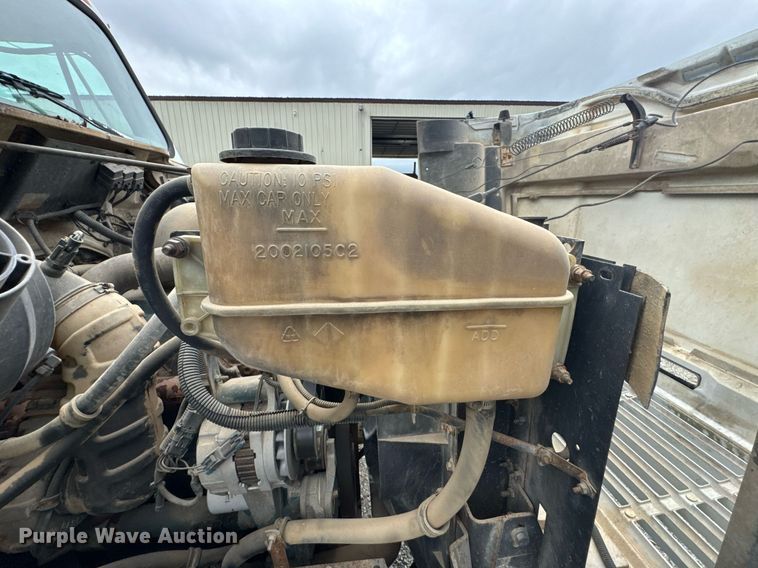 image for item LG9155 1999 International 4900 dump truck