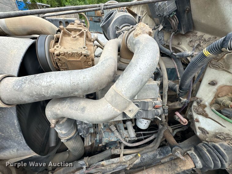 image for item LG9155 1999 International 4900 dump truck