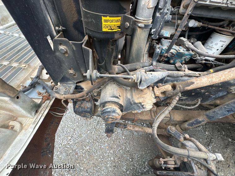 image for item LG9155 1999 International 4900 dump truck