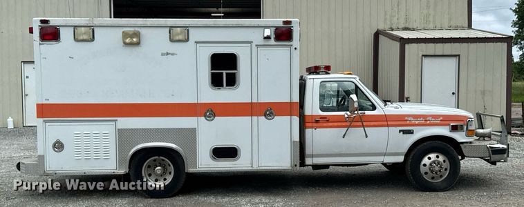 image for item LG9158 1995 Ford F350 ambulance