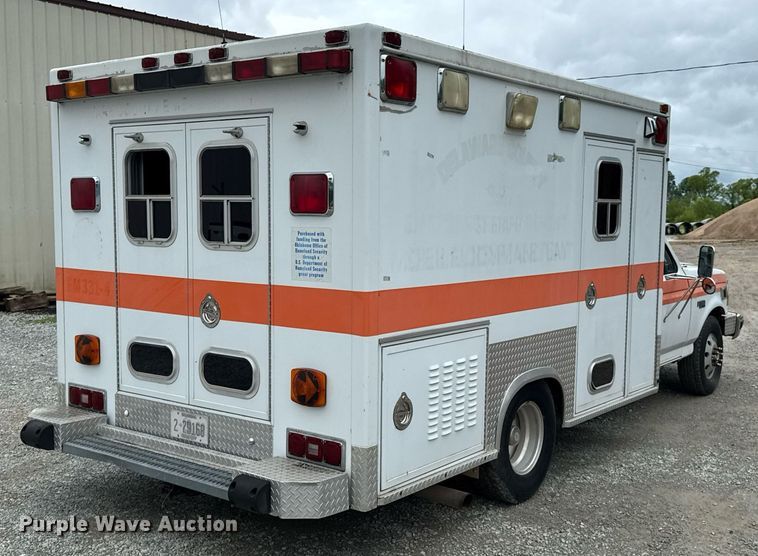 image for item LG9158 1995 Ford F350 ambulance