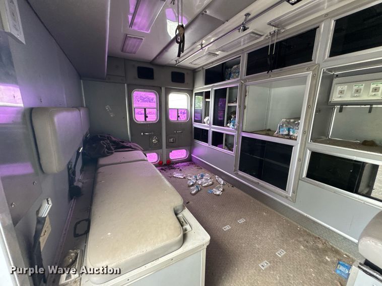 image for item LG9158 1995 Ford F350 ambulance