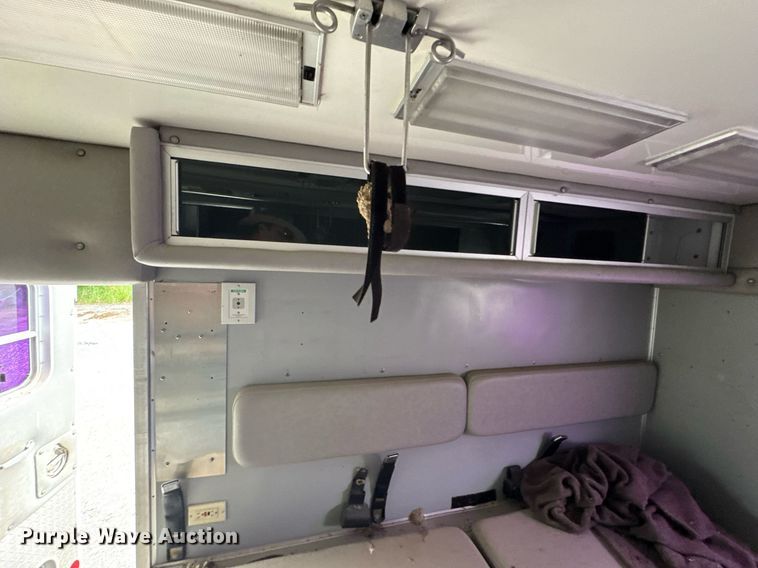 image for item LG9158 1995 Ford F350 ambulance