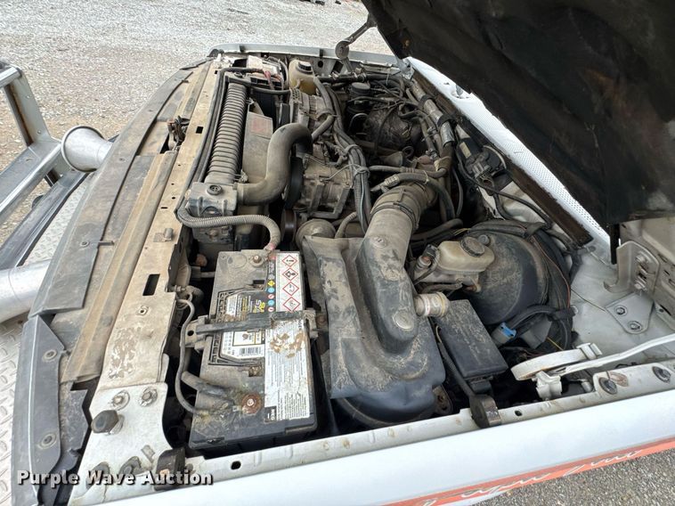 image for item LG9158 1995 Ford F350 ambulance