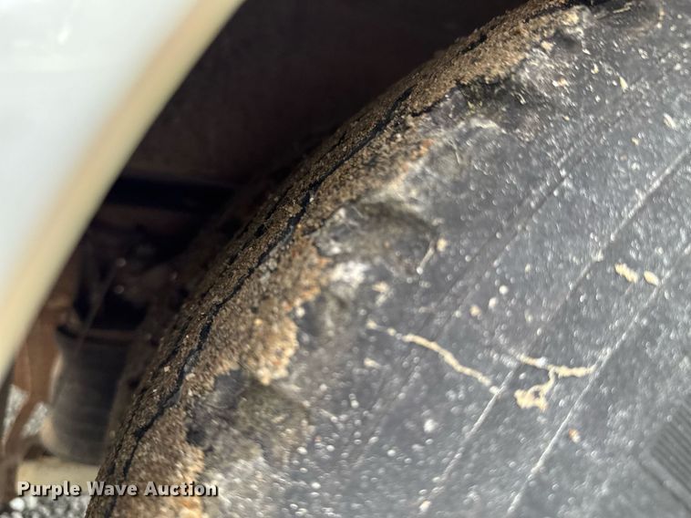 image for item LG9158 1995 Ford F350 ambulance