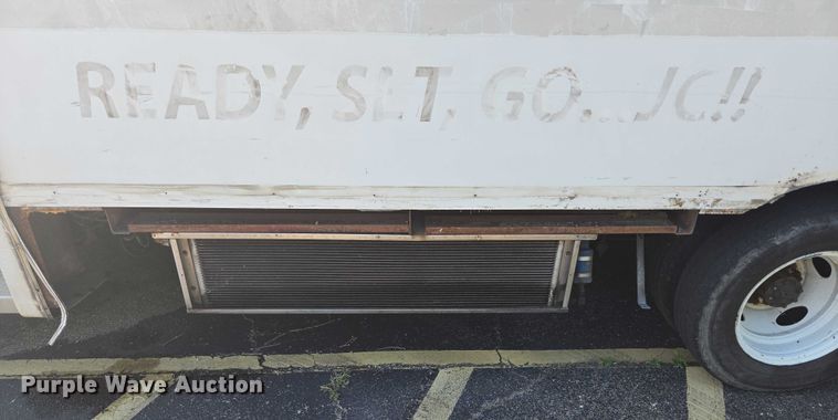 image for item OJ9916 2016 Ford E450 shuttle bus