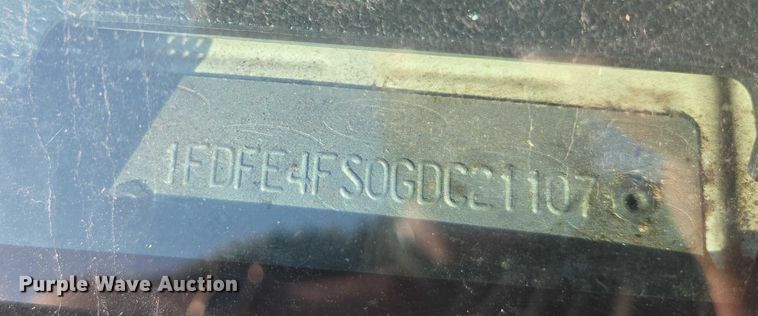 image for item OJ9916 2016 Ford E450 shuttle bus