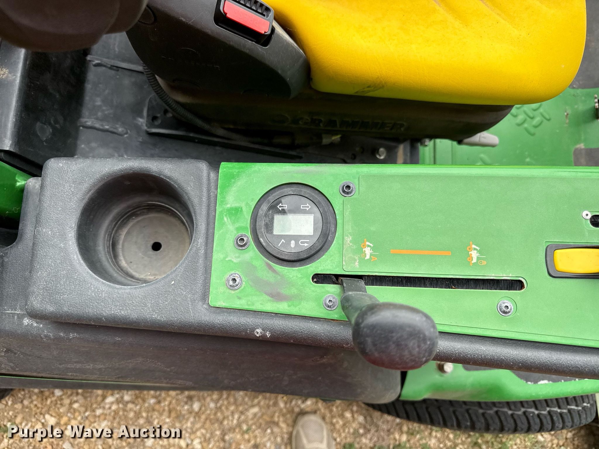 John Deere 1570 ZTR lawn mower in Lawrence, KS | Item ED4314 sold