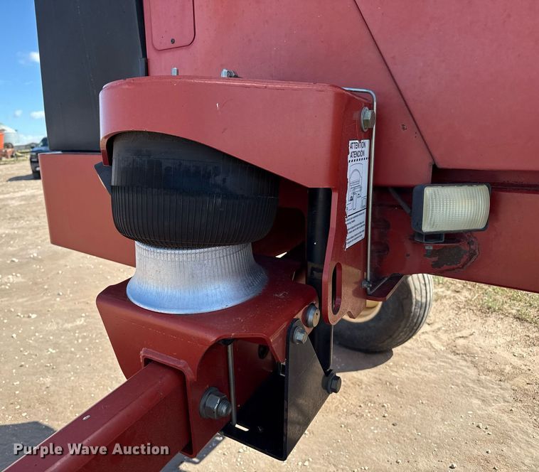 image for item DK6959 2009 New Holland H8080 swather / windrower