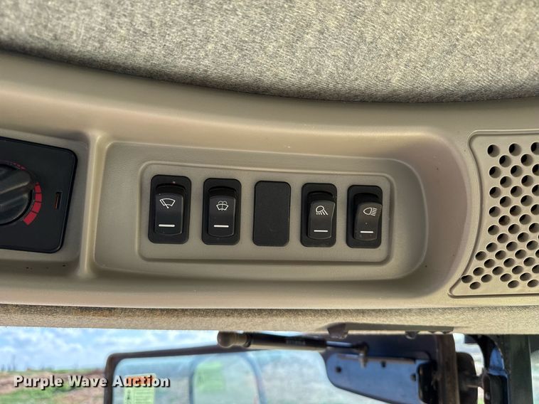 image for item DK6959 2009 New Holland H8080 swather / windrower