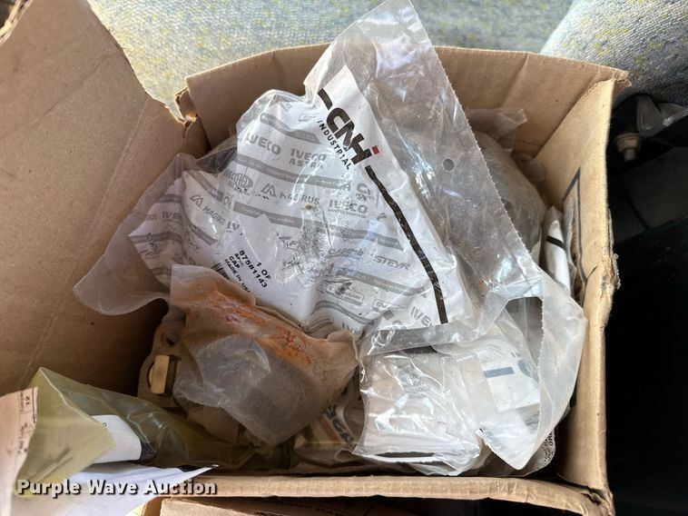 image for item DK6959 2009 New Holland H8080 swather / windrower