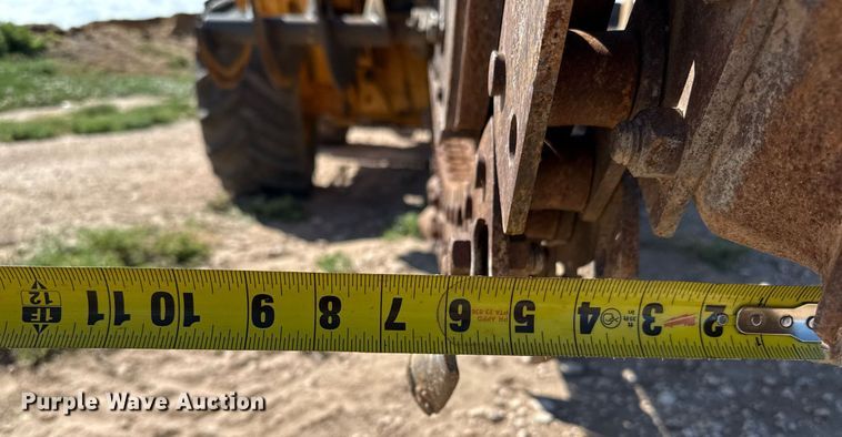 image for item DK6963 1998 Case 860 Turbo trencher