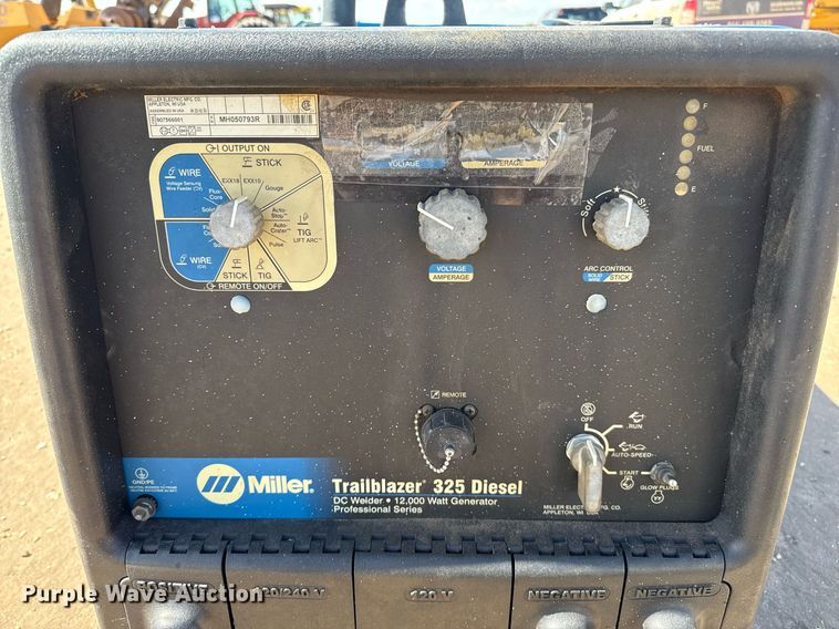 image for item DK6964 Miller Trailblazer 325 welder/generator