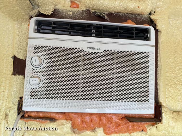 image for item DK6965 Scale house with scale