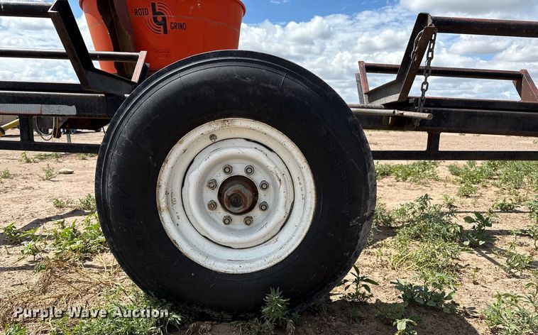 image for item DK6966 Hay bale trailer