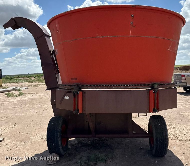 image for item DK6967 Burrows Roto-Grind 1090 tub grinder