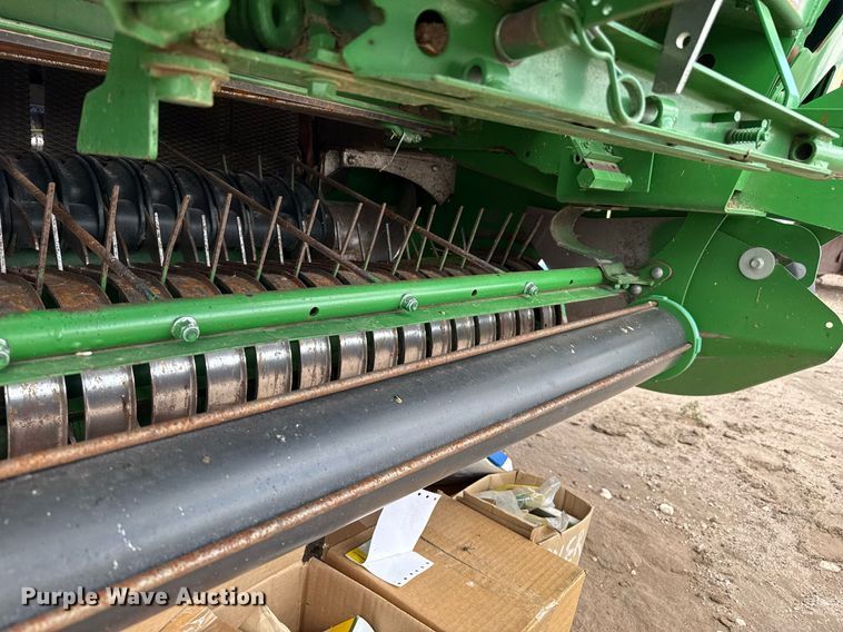 image for item DK6968 John Deere 569 MegaWidePlus round baler