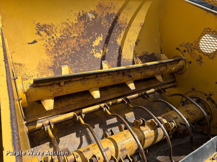 image for item DK6969 1999 Vermeer BP6800 bale processor