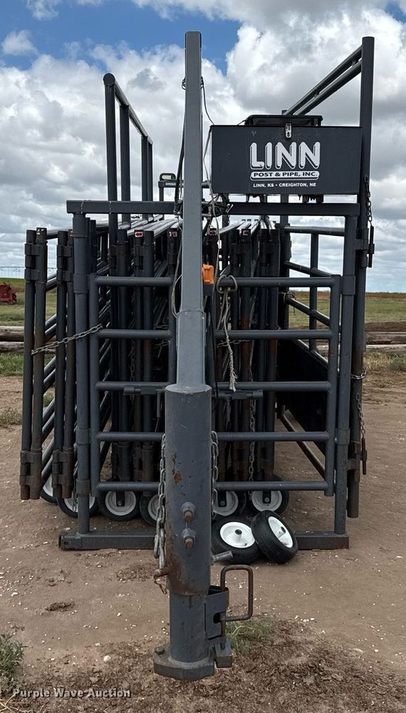 image for item DK6972 Linn Post & Pipe, Inc. Wrangler livestock panel trailer 