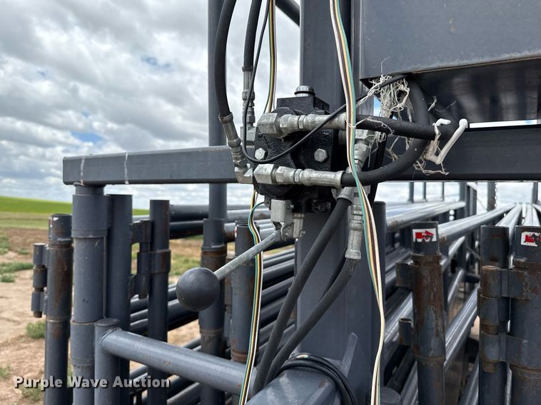 image for item DK6972 Linn Post & Pipe, Inc. Wrangler livestock panel trailer 