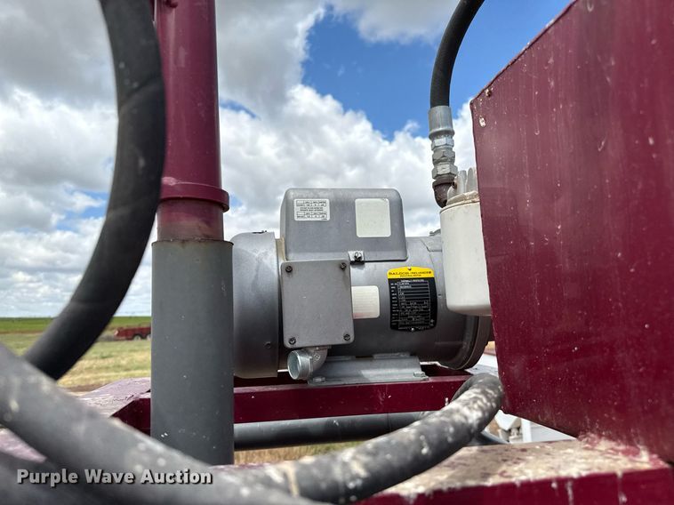 image for item DK6973 WW Stampede livestock squeeze chute