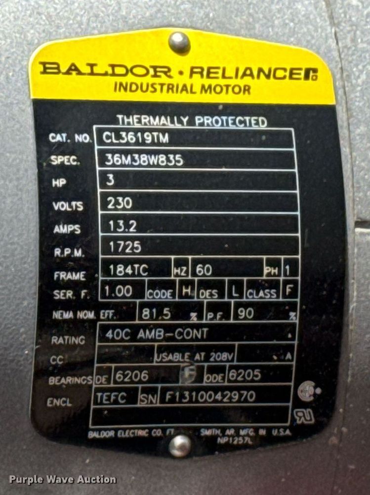 image for item DK6973 WW Stampede livestock squeeze chute