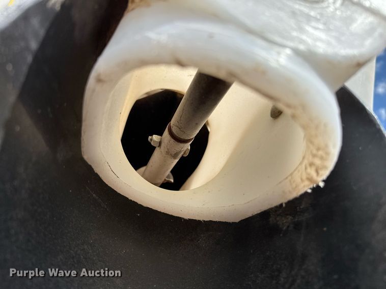 image for item DK6977 Feed Train cake feeder