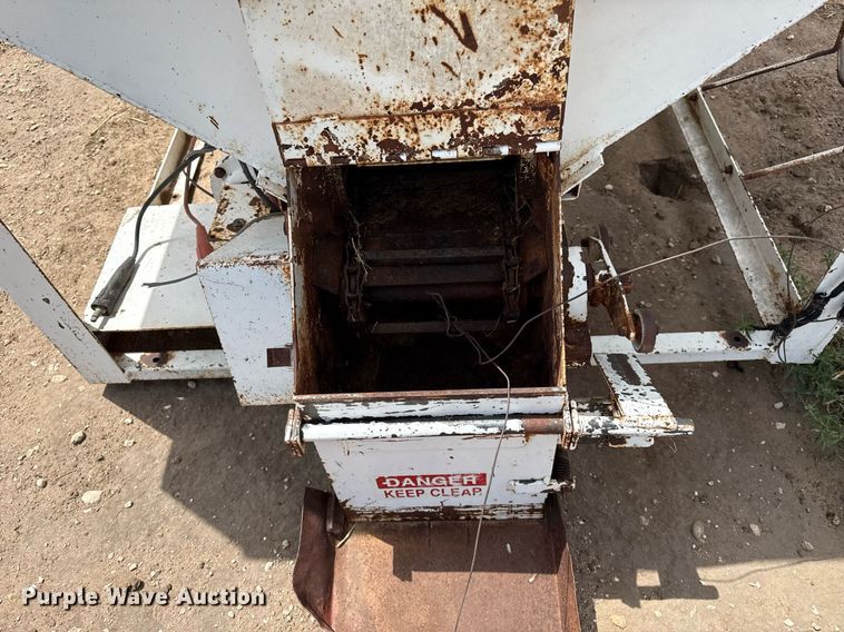 image for item DK6978 T &  S Trip Hopper cake feeder