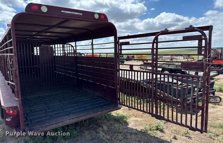 image for item DK6981 2013 Gooseneck Trailer  13-32x68B7.2B1 livestock trailer