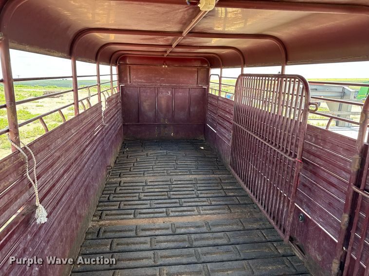 image for item DK6981 2013 Gooseneck Trailer  13-32x68B7.2B1 livestock trailer