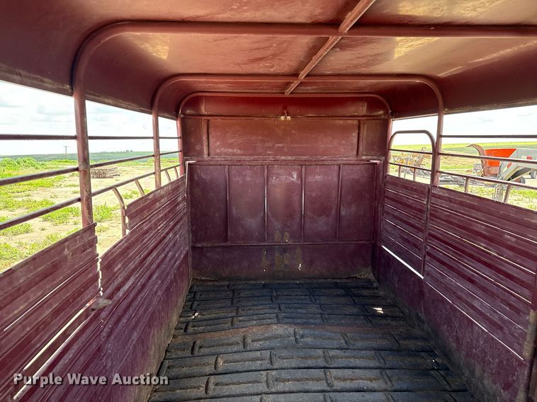 image for item DK6981 2013 Gooseneck Trailer  13-32x68B7.2B1 livestock trailer