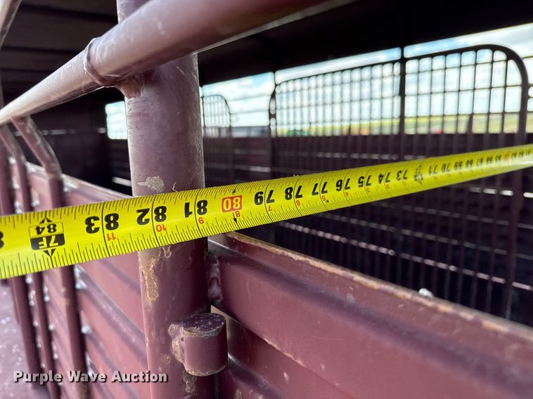 image for item DK6981 2013 Gooseneck Trailer  13-32x68B7.2B1 livestock trailer