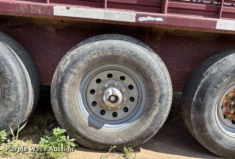 image for item DK6981 2013 Gooseneck Trailer  13-32x68B7.2B1 livestock trailer