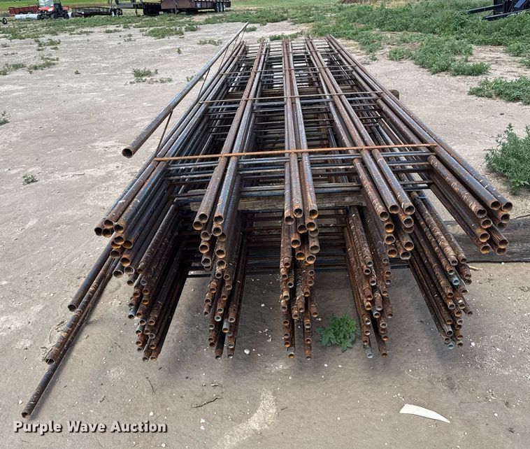 image for item DK6982 (32) fence panels