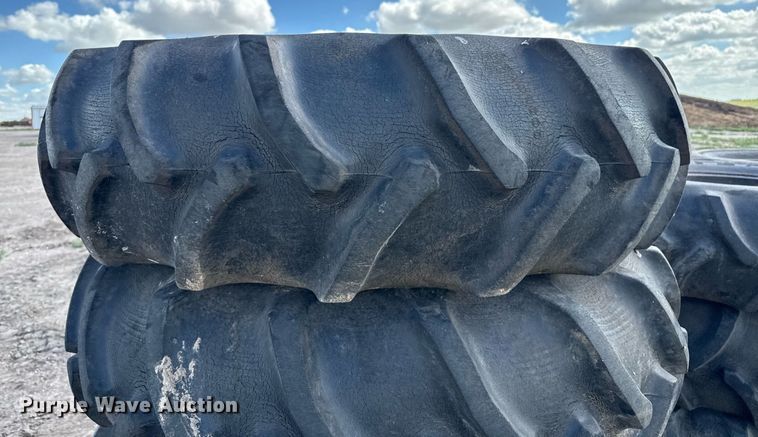 image for item DK6984 (31) irrigation pivot tires and wheels