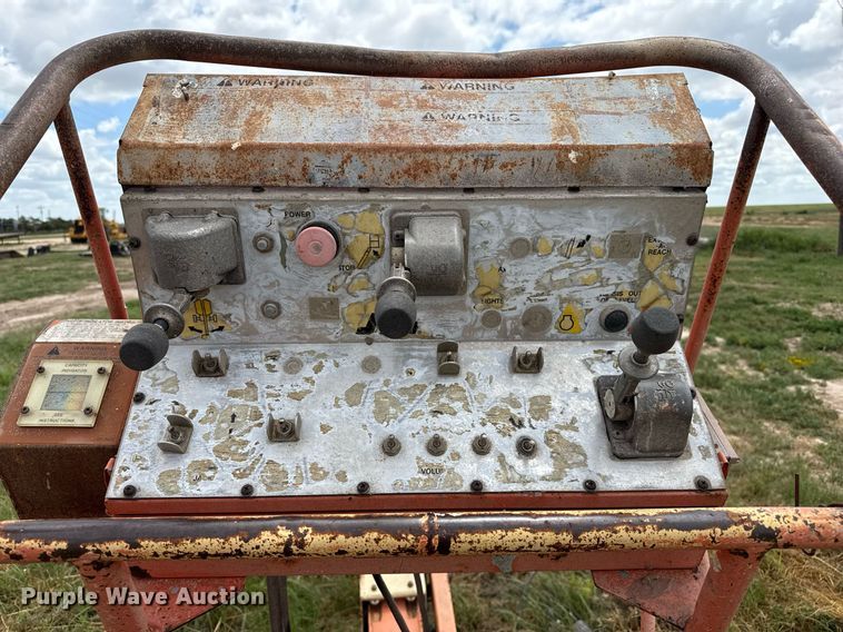 image for item DK6986 1998 JLG 40H boom lift