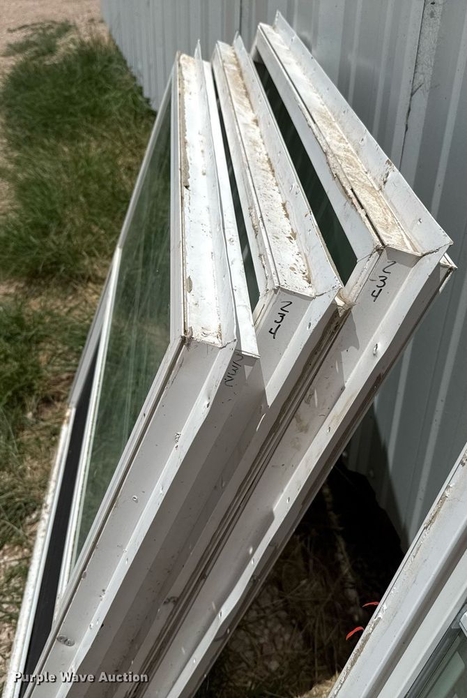 image for item DK6989 (5) windows