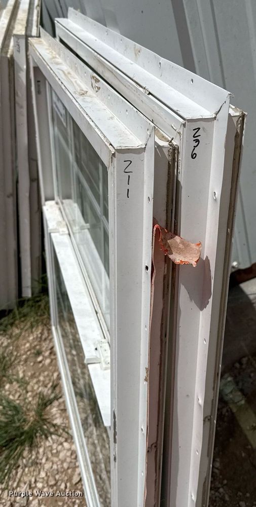 image for item DK6989 (5) windows