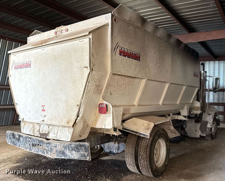 image for item DK6991 2013 Peterbilt 337 feed mixer truck