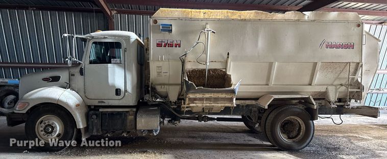 image for item DK6991 2013 Peterbilt 337 feed mixer truck