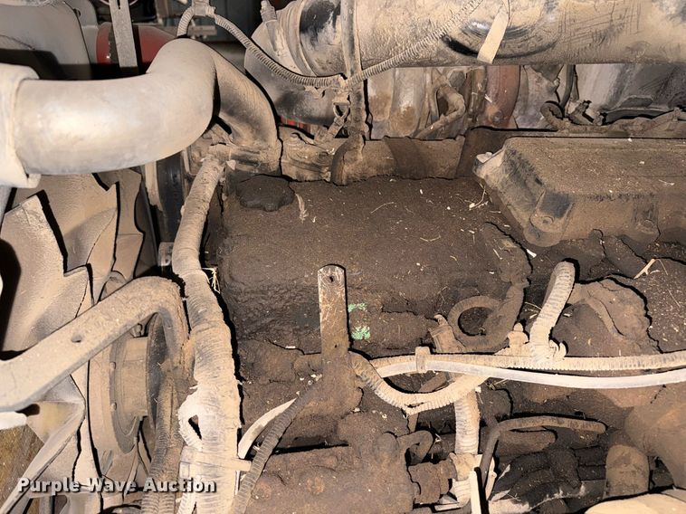 image for item DK6991 2013 Peterbilt 337 feed mixer truck