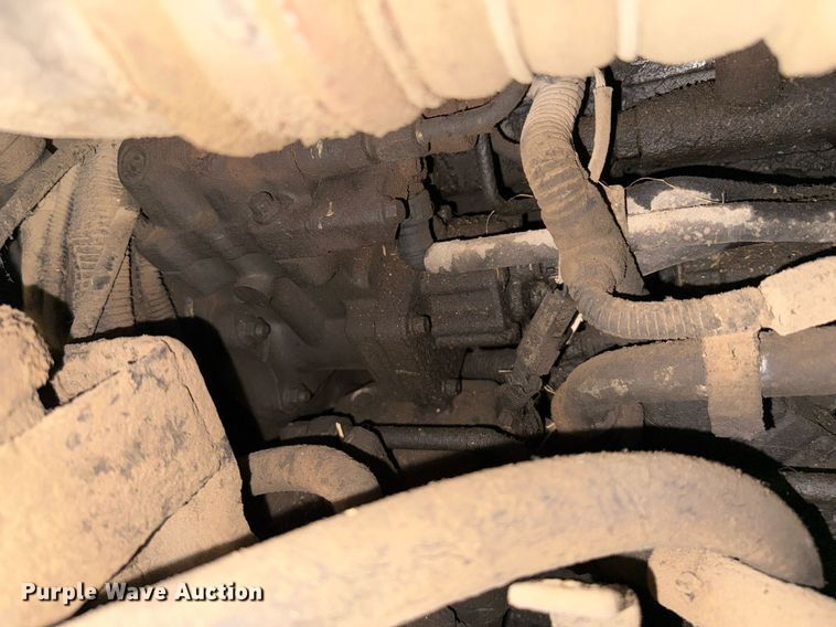 image for item DK6991 2013 Peterbilt 337 feed mixer truck