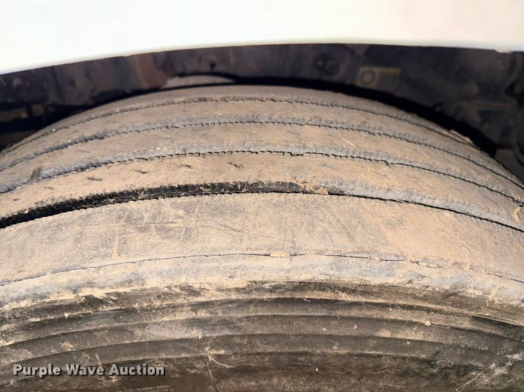 image for item DK6991 2013 Peterbilt 337 feed mixer truck