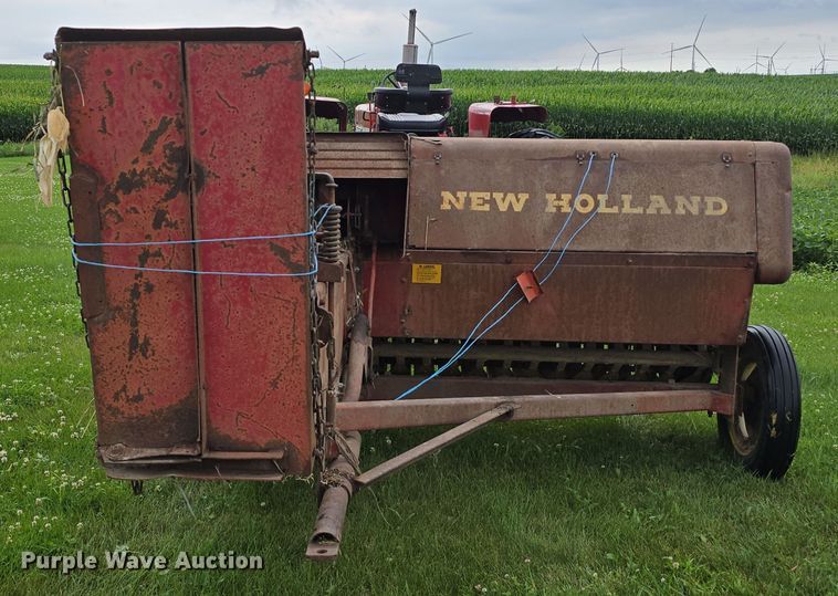 image for item DR3879 New Holland 271 small square baler