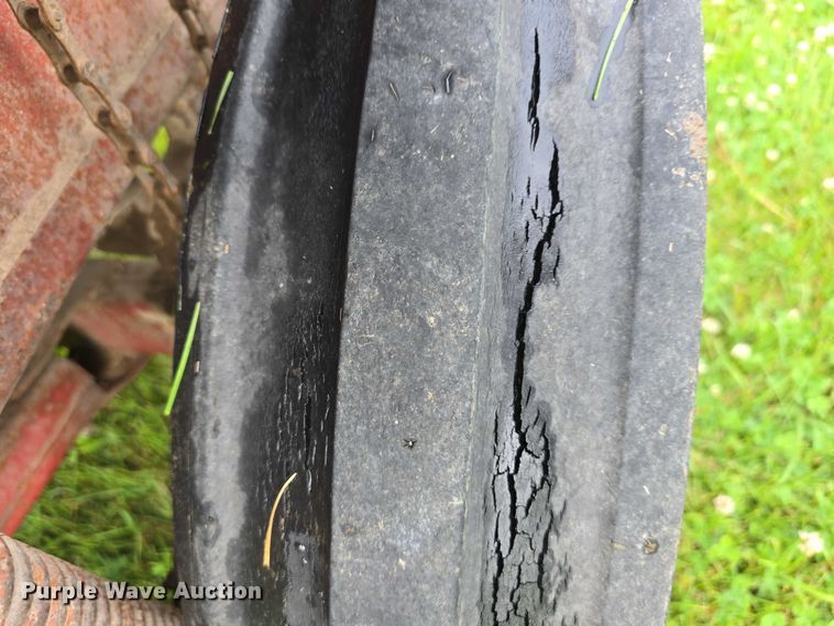 image for item DR3879 New Holland 271 small square baler